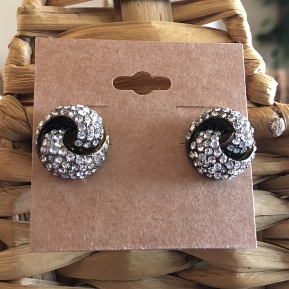 Vintage Jewelry - Vintage rhinestone swirl pierced earrings